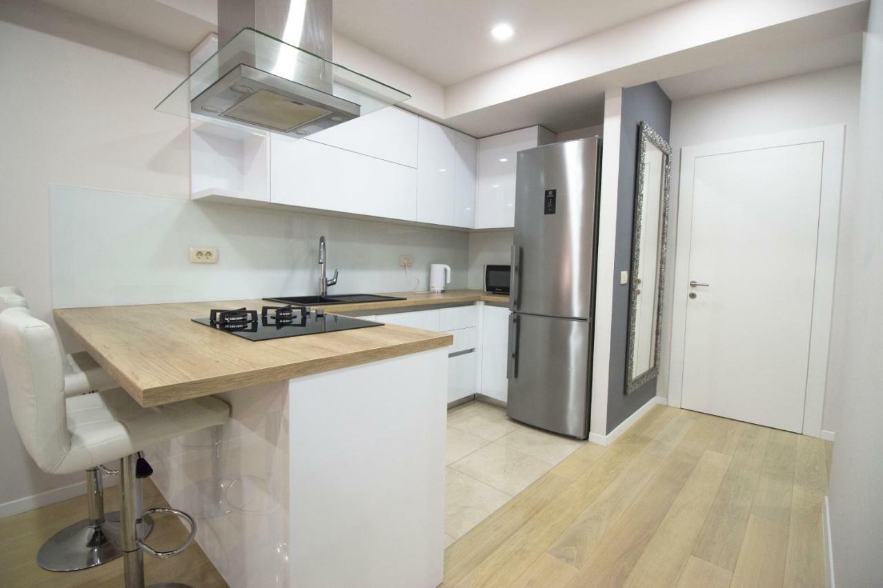 Apartment Deluxe Nana มาคาร์สกา ภายนอก รูปภาพ