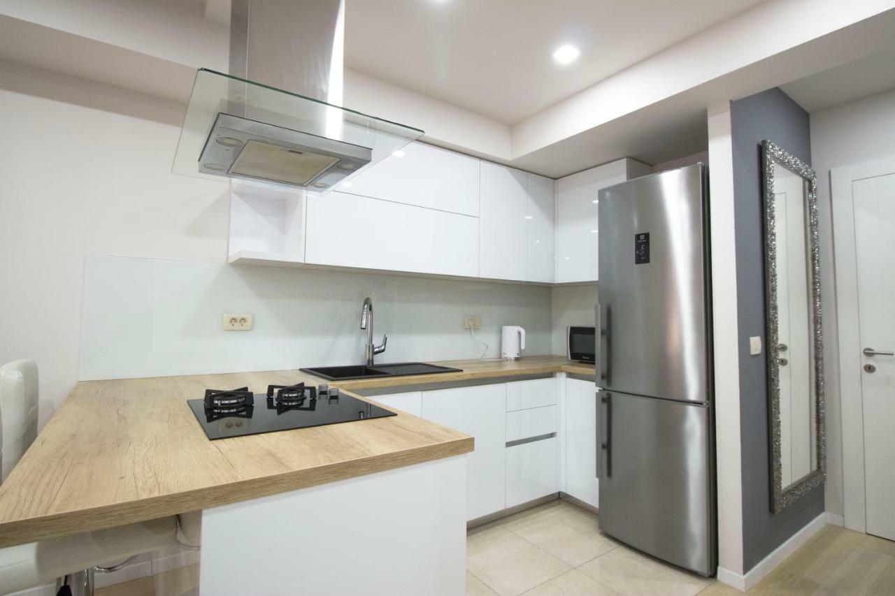 Apartment Deluxe Nana มาคาร์สกา ภายนอก รูปภาพ