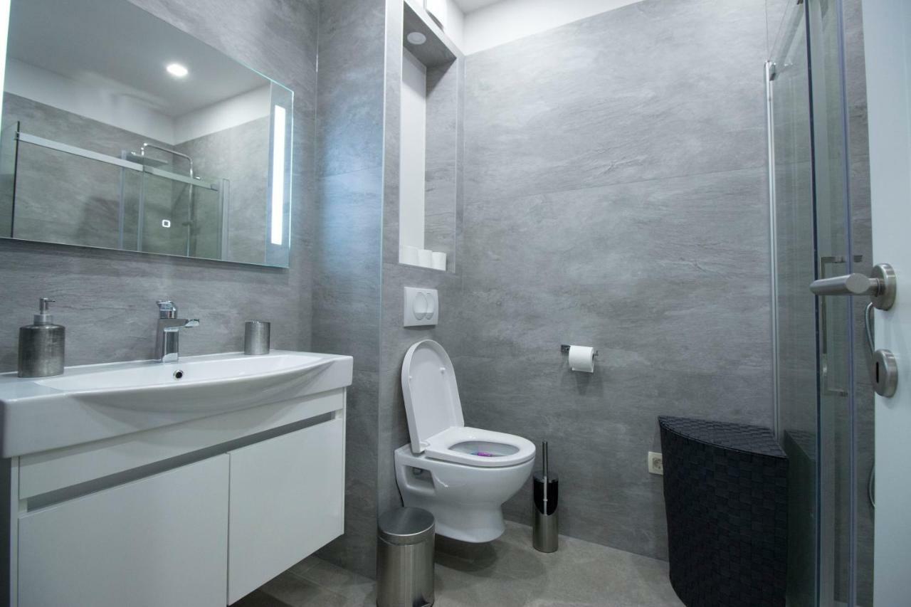Apartment Deluxe Nana มาคาร์สกา ภายนอก รูปภาพ